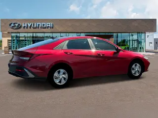 Hyundai ELANTRA 2025 SE 4 puertas Sedan