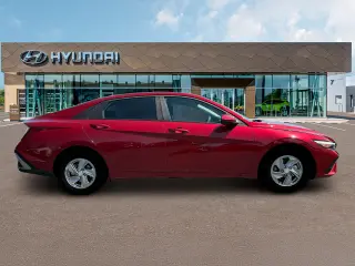 Hyundai ELANTRA 2025 SE 4 puertas Sedan