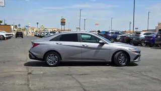 Hyundai ELANTRA 2024 SEL 4 puertas Sedan