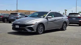 Hyundai ELANTRA 2024 SEL 4 puertas Sedan