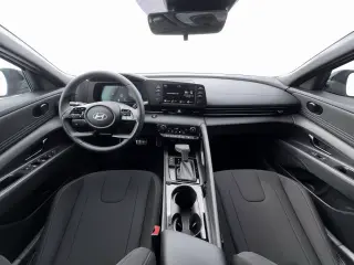 Hyundai ELANTRA 2026 SEL Sport Premium 4 puertas Sedan