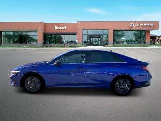 Hyundai ELANTRA 2026 SEL Sport Premium 4 puertas Sedan