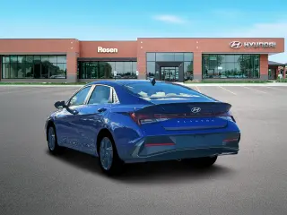 Hyundai ELANTRA 2026 SEL Sport Premium 4 puertas Sedan