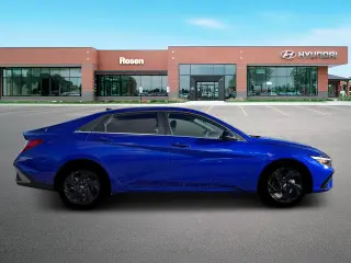 Hyundai ELANTRA 2026 SEL Sport Premium 4 puertas Sedan