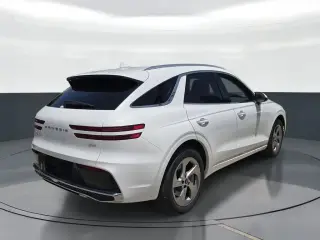 Genesis GV70 2026 AWD 2.5T Estándar 4 puertas SUV