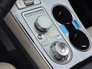 Genesis GV70 2026 AWD 2.5T Estándar 4 puertas SUV