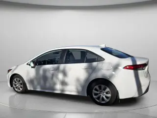 Toyota Corolla 2025 LE 4 puertas Sedan