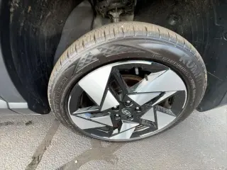 Hyundai KONA 2026 AWD Limited 4 puertas SUV
