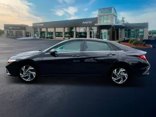 Hyundai ELANTRA 2024 Limited 4 puertas Sedan