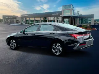 Hyundai ELANTRA 2024 Limited 4 puertas Sedan