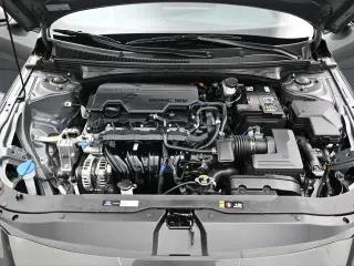 Hyundai ELANTRA 2025 SEL Sport 4 puertas Sedan