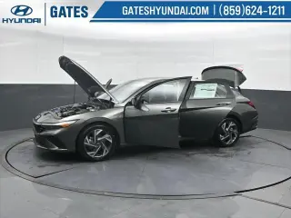 Hyundai ELANTRA 2025 SEL Sport 4 puertas Sedan