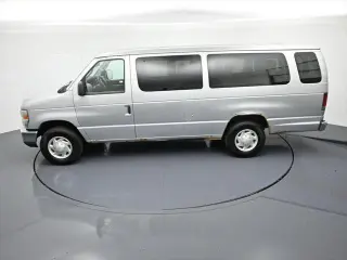 Ford E-Series 2009 E-350 SD Furgoneta de Carga Extendida 3 puertas