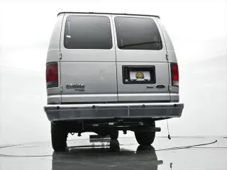Ford E-Series 2009 E-350 SD Furgoneta de Carga Extendida 3 puertas