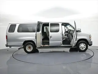 Ford E-Series 2009 E-350 SD Furgoneta de Carga Extendida 3 puertas