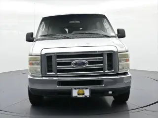 Ford E-Series 2009 E-350 SD Furgoneta de Carga Extendida 3 puertas