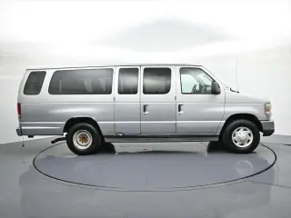Ford E-Series 2009 E-350 SD Furgoneta de Carga Extendida 3 puertas