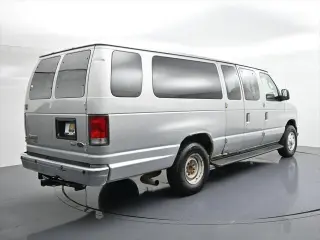 Ford E-Series 2009 E-350 SD Furgoneta de Carga Extendida 3 puertas
