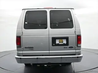 Ford E-Series 2009 E-350 SD Furgoneta de Carga Extendida 3 puertas