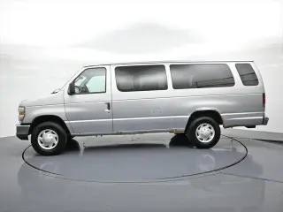 Ford E-Series 2009 E-350 SD Furgoneta de Carga Extendida 3 puertas