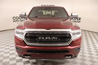 Ram 1500 2023 4x4 Limited 4 puertas Cabina Crew 5.6 pies. Pickup