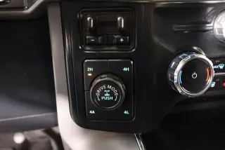 Ford F-150 2024 4x4 Lariat 4 puertas SuperCrew 5.5 pies. SB
