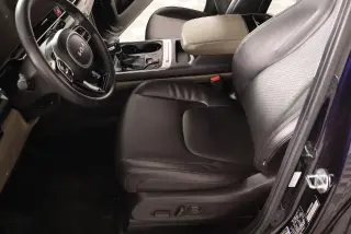 Kia Carnival 2025 LXS 4 puertas Minivan