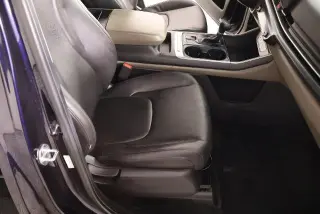 Kia Carnival 2025 LXS 4 puertas Minivan