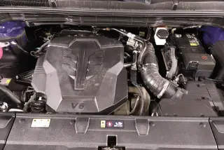 Kia Carnival 2025 LXS 4 puertas Minivan