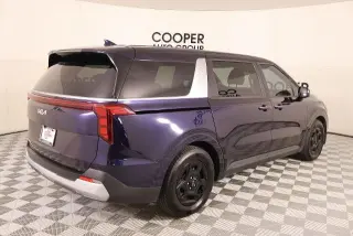 Kia Carnival 2025 LXS 4 puertas Minivan