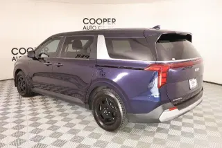 Kia Carnival 2025 LXS 4 puertas Minivan