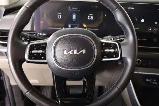 Kia Carnival 2025 LXS 4 puertas Minivan