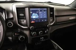 Ram 1500 2023 4x2 Big Horn Cabina Crew de 4 puertas, caja de 5.6 pies