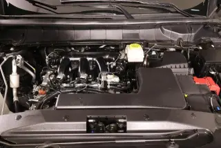 Nissan Pathfinder 2025 SV 4 puertas SUV