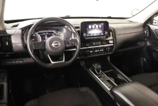 Nissan Pathfinder 2025 SV 4 puertas SUV