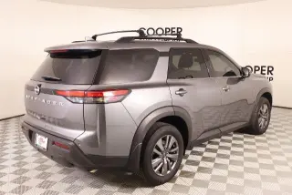 Nissan Pathfinder 2025 SV 4 puertas SUV