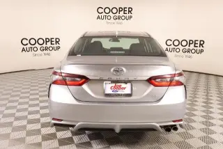 Toyota Camry 2022 SE 4 puertas Sedan
