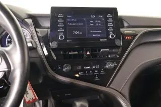 Toyota Camry 2022 SE 4 puertas Sedan