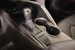 Toyota Camry 2022 SE 4 puertas Sedan