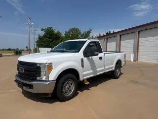 Ford F-250 Super Duty 2017 4x2 XL 2 puertas Cabina Regular 8 pies. LB Pickup