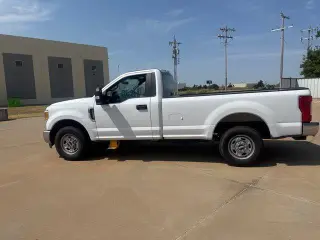 Ford F-250 Super Duty 2017 4x2 XL 2 puertas Cabina Regular 8 pies. LB Pickup