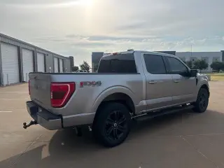Ford F-150 2021 4x4 XLT 4 puertas SuperCrew 5.5 pies. SB