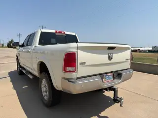 Ram 2500 2018 4x4 Laramie 4 puertas Cabina Crew 6.3 pies. Pickup SB