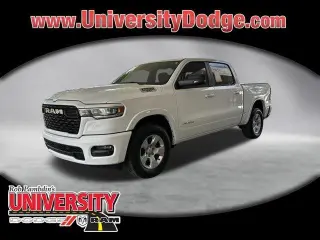 Ram 1500 2025 4x4 Big Horn 4 puertas Cabina Crew 5.6 pies. SB Pickup