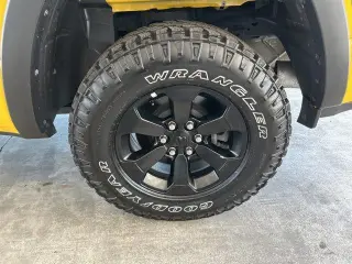 Ram 1500 2023 4x4 Rebel 4 puertas Cabina Crew 5.6 pies. Caja Pickup