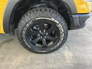 Ram 1500 2023 4x4 Rebel 4 puertas Cabina Crew 5.6 pies. Caja Pickup