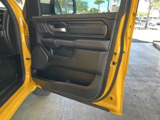 Ram 1500 2023 4x4 Rebel 4 puertas Cabina Crew 5.6 pies. Caja Pickup