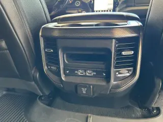 Ram 1500 2023 4x4 Rebel 4 puertas Cabina Crew 5.6 pies. Caja Pickup