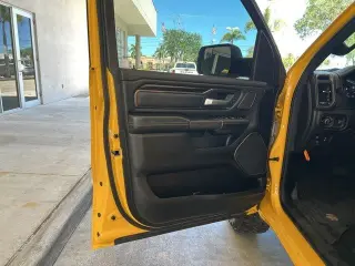 Ram 1500 2023 4x4 Rebel 4 puertas Cabina Crew 5.6 pies. Caja Pickup