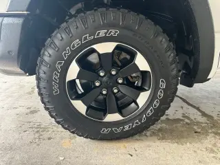 Ram 1500 2021 4x4 Rebel 4 puertas Cabina Crew 5.6 pies. Pickup SB